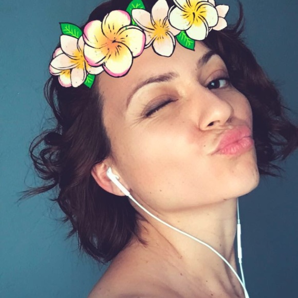 Meet your Posher, Josiane - Picture 1 of 1